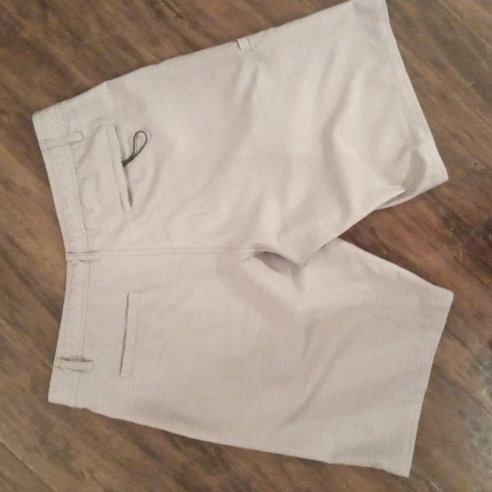 Dahu Khaki Board Shorts Hybrid Collection  Men's Size 32 - Picture 6 of 8